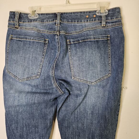 CAbi Jeans Womens 12 Med Wash Skinny Stretch Denim Mid Rise 5 Pocket Style 5882 - Picture 5 of 9